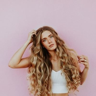 240*320 Risoluzioni Perrucche per capelli umani ricci con materiale stratificato e servizi OED e ODM